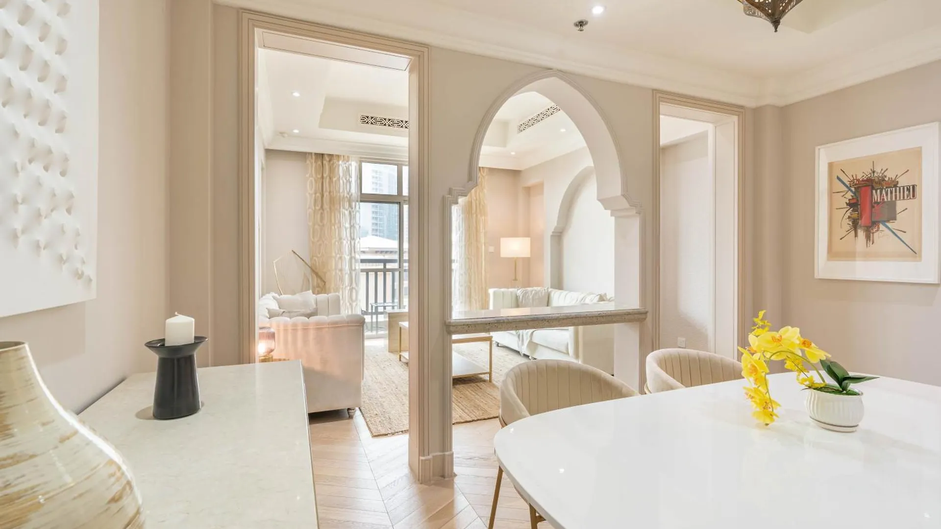Upgraded Home With Direct Dubai Mall Access